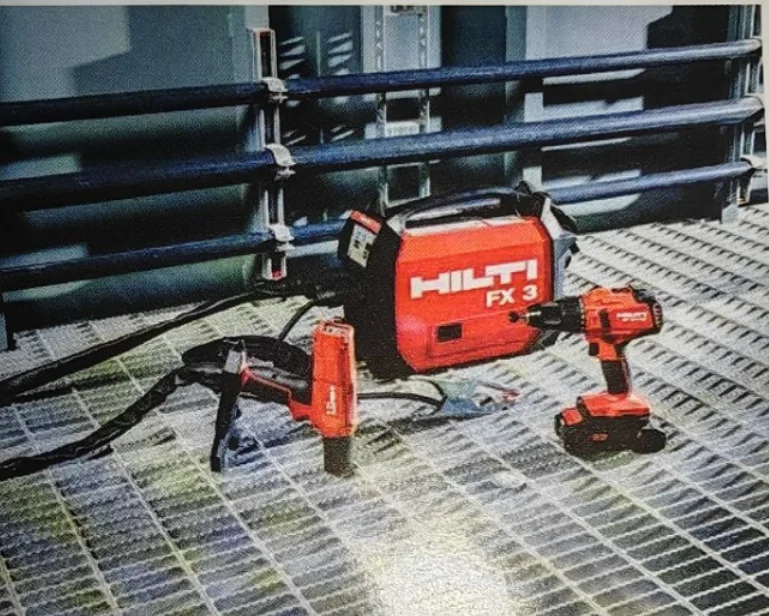 Alat pengunci kimpalan batang skru tanpa wayar FX3-A daripada Hilti memudahkan kerja pemasangan keluli kimpalan.